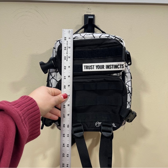 wolfpak 9L Backpack Mini - Picture 2 of 8